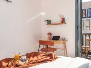 Hab 2 con balcón en Roger de Lluria 46, 2 2