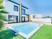 Habitação T4 em Charneca De Caparica E Sobreda de 208,00 m²