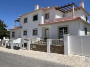 Habitação T5 em Tornada e Salir do Porto de 184,00 m²...