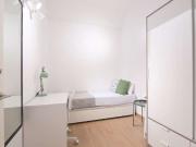 Habitación acogedora en apartamento de 10 dormitorios en...