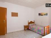 Habitación acogedora en apartamento de 12 habitaciones...