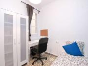 Habitación acogedora en apartamento de 4 dormitorios en...