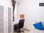 Habitación acogedora en apartamento de 4 dormitorios en...
