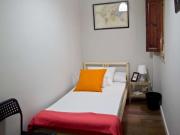 Habitación acogedora en piso compartido en Extramurs,...