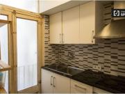 Habitación amueblada con armario independiente en el...