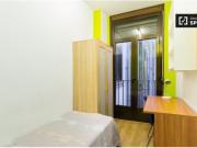 Habitación amueblada con calefacción en piso de 12...
