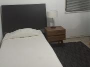 Habitación amueblada con pantalla Smart. a 20 min de...