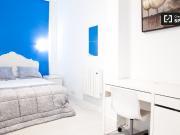 Habitación amueblada en apartamento de 3 dormitorios en...
