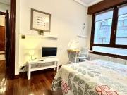 Habitación amueblada en apartamento de 4 dormitorios en...