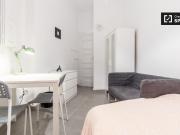 Habitación amueblada en apartamento de 5 dormitorios,...