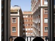 Habitación amueblada en apartamento de 6 habitaciones en...