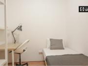 Habitación amueblada en apartamento de 7 dormitorios en...