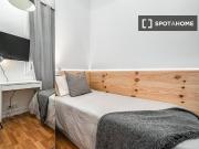 Habitación amueblada en apartamento de 7 dormitorios en...