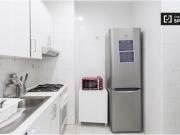 Habitación amueblada en apartamento de 7 habitaciones,...