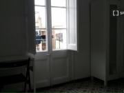 Habitación amueblada en piso compartido en El Raval,...