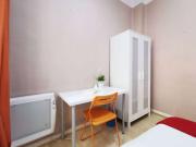 Habitación amueblada en un apartamento de 8 dormitorios...