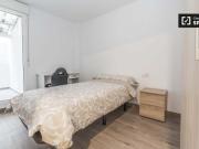 Habitación clásica con amplio espacio de almacenaje en...