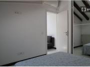 Habitación compartida de 135m2 con orientación interior...