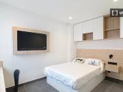 Habitación en piso de 6 habitaciones en alquiler en...