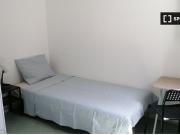 Habitación compartida en alquiler en piso de 9...