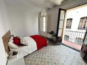 Habitación con balcón en calle San Pere Més Alt Habitación con balcón en calle San Pere Més Alt