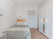 Habitación con balcón en la calle Redondilla