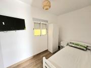 Habitación con baño en piso de Casablanca 1