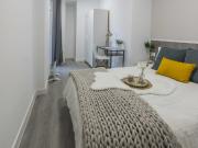 Habitación con cama doble cerca de Madrid centro