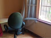 HABITACIÓN CON CAMA GRANDE/VENTANA/STGO CENTRO/A PASOS...