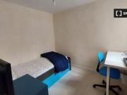 Habitación con cama individual en alquiler en...