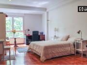 Habitación con Cama Matrimonial en apartamento de 7...