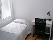 Habitación Confortable junto a Plaça de Maragall