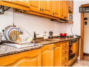 Habitación decorada con calefacción en piso compartido,...