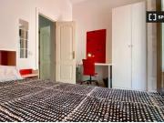 Habitación decorada con calefacción en piso de 7...