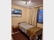 Habitacion dentro de casa familiar con baño compartido...