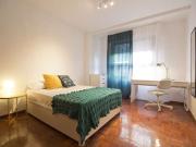 Habitación dinámica en apartamento de 6 dormitorios en...