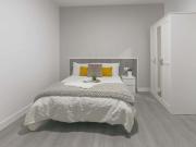 Habitación doble en calle del Ferrocarril