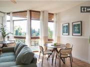 Habitación doble grande con vistas en alquiler en piso...