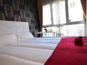 Habitación en 12 Carrer de Balmes Habitación en 12 Carrer de Balmes