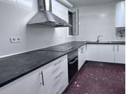 Habitación en alquiler en el centro de Santa Coloma...