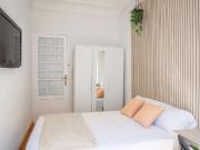 Habitación en alquiler en un apartamento de 5...