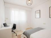 Habitación en apartamento compartido de 5 habitaciones...