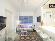 Habitación en apartamento de 3 dormitorios en Eixample...