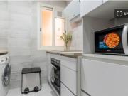 Habitación en apartamento de 3 habitaciones