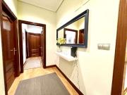 Habitación en apartamento de 4 dormitorios en Abando e...