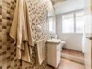 Habitación en apartamento de 4 dormitorios en Camins al...