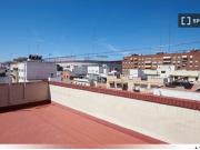 Habitación en apartamento de 4 habitaciones en Sevilla