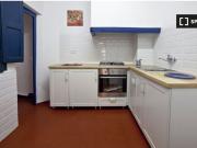 Habitación en apartamento de 5 dormitorios en Barri Gòtic