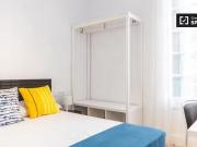 Habitación en apartamento de 5 dormitorios en...