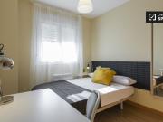 Habitación en apartamento de 5 dormitorios en Puerta del...